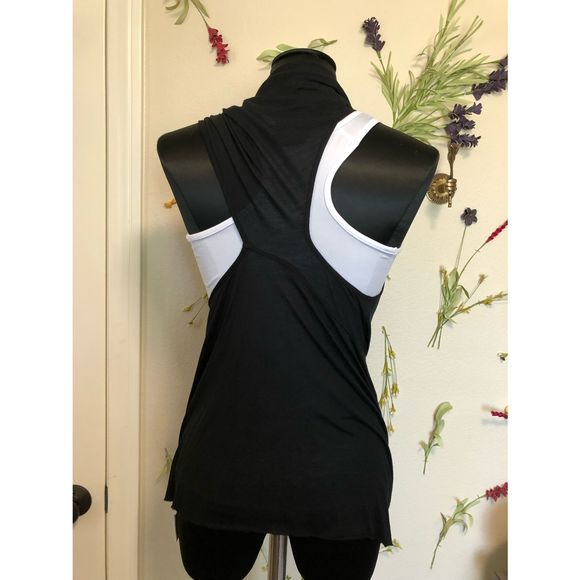 Poleci Asymmetrical Top - Picture 3 of 8